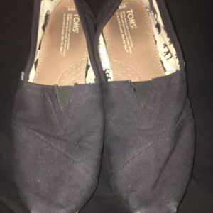 Toms